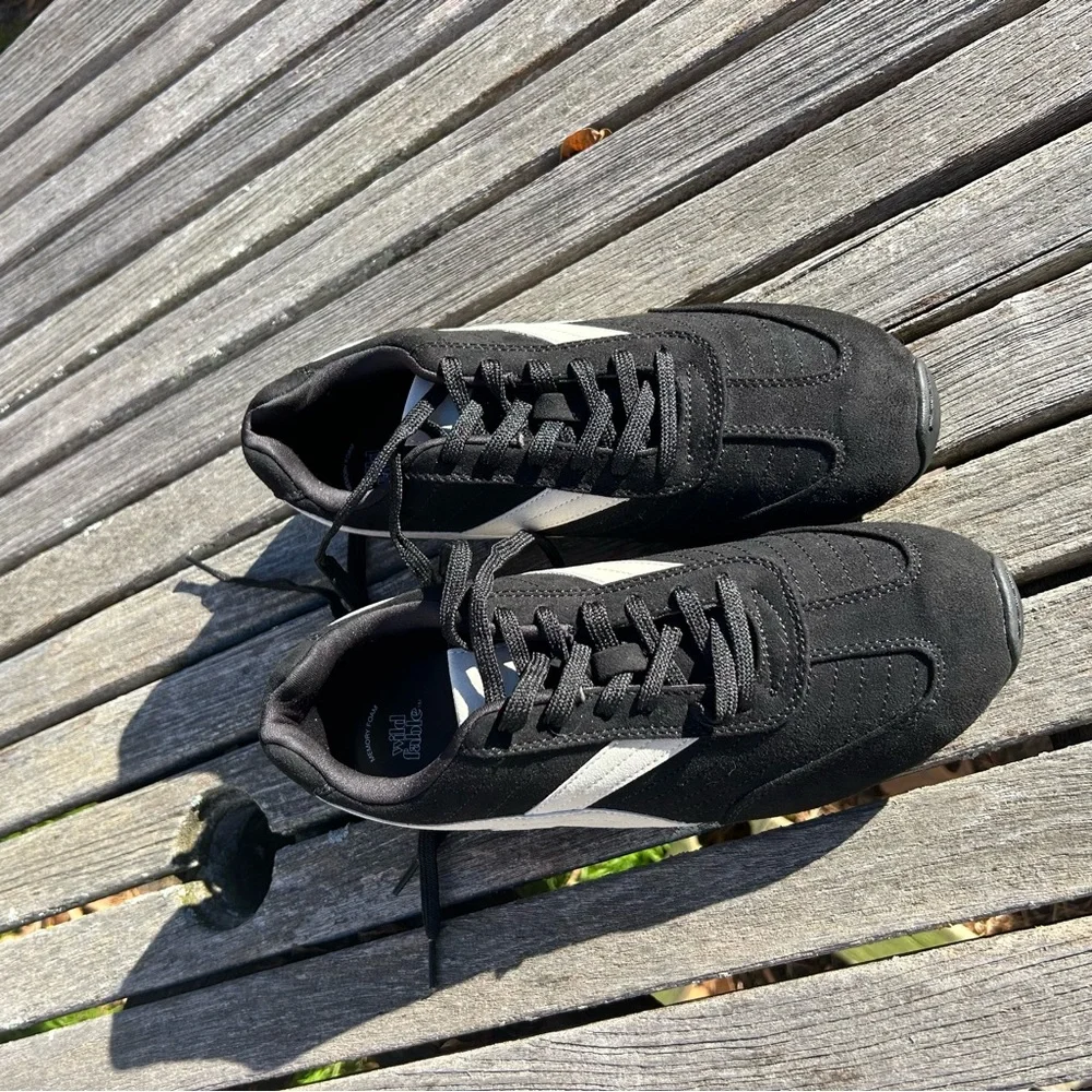 Women’s Chandler Jogger Sneakers with Memory Foam Insole Wild Fable Black size 9